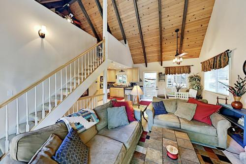 Hillside Hideaway