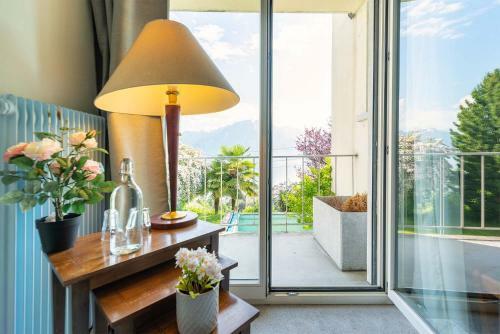 Hostal Rooms In Splendid Apartment With Parking-stunning Lake View