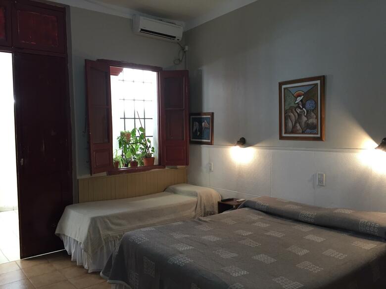 Hostal Posada Casa De Borgo�a