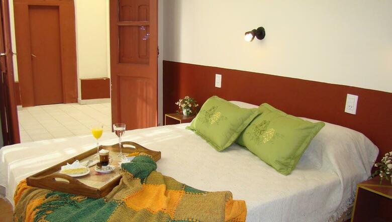 Hostal Posada Casa De Borgo�a
