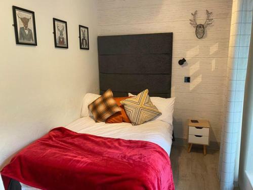 No 8 Snowdonia. 3 Bedroom, Sleeps 5. Pets Accepted