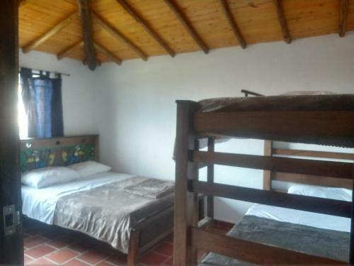 Caba�as Mesa De Los Santos