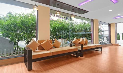 Treebo Trend Hotel Purple Square
