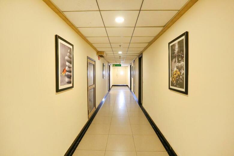 Treebo Trend Hotel Avr