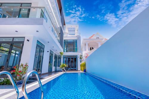 Crystal Villa V?ng T�u