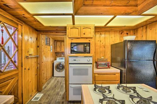 Running Springs Cabin With Large Deck And View!