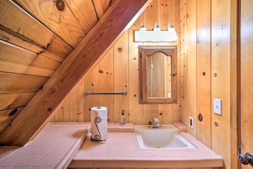 Running Springs Cabin With Large Deck And View!