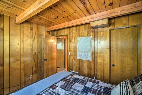 Running Springs Cabin With Large Deck And View!