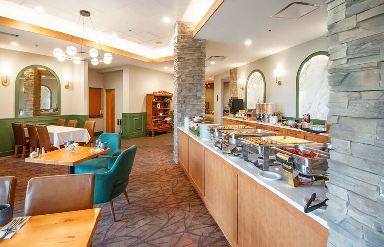 Hillcrest Hotel A Coast Resort