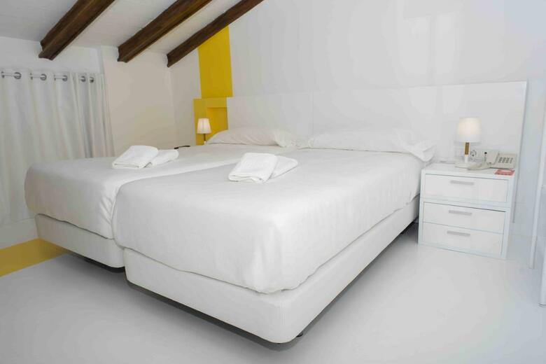 Hotel Almunia
