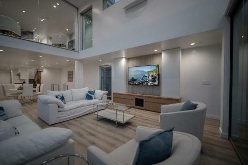 Golden Villa