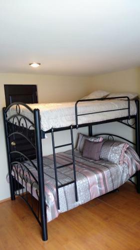 Habitaci�n Matrimonial Con Ba�o Y Jacuzzi Compartido