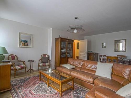 Inviting Apartment In Bayeux Near The Center
