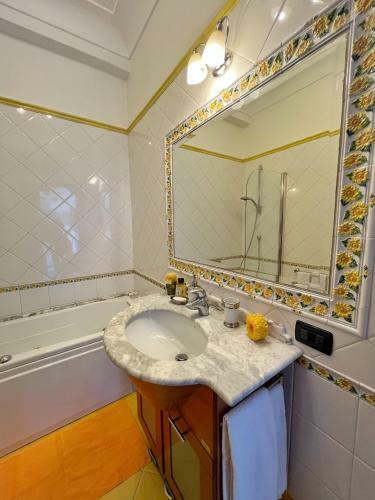 Augusto Capri Apartment