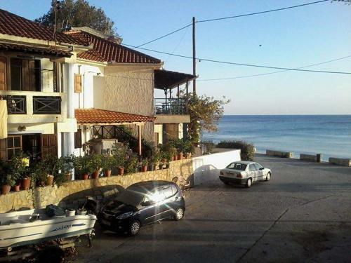 Kamari Beach Guest House