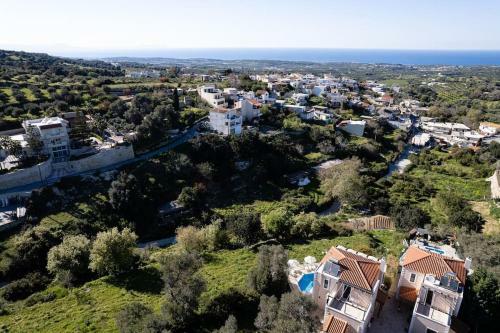 Villa Mahin With Pool And Sea View