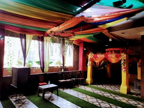 Hotel Samrat