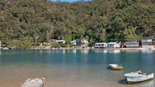 Happy Ours - Patonga Beach