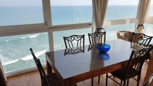 Apartamento Sobre Las Olas Del Mar