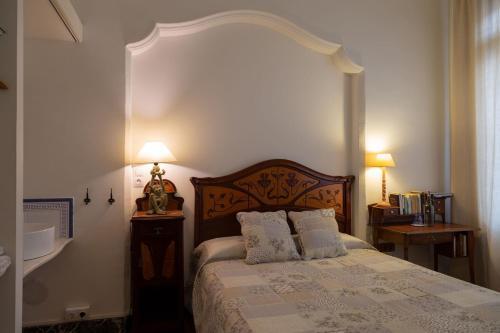 Hostal 1900 B&B Terrassa