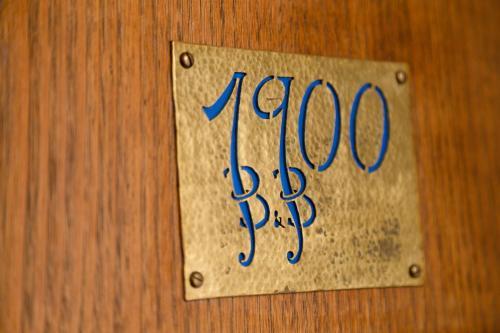 Hostal 1900 B&B Terrassa