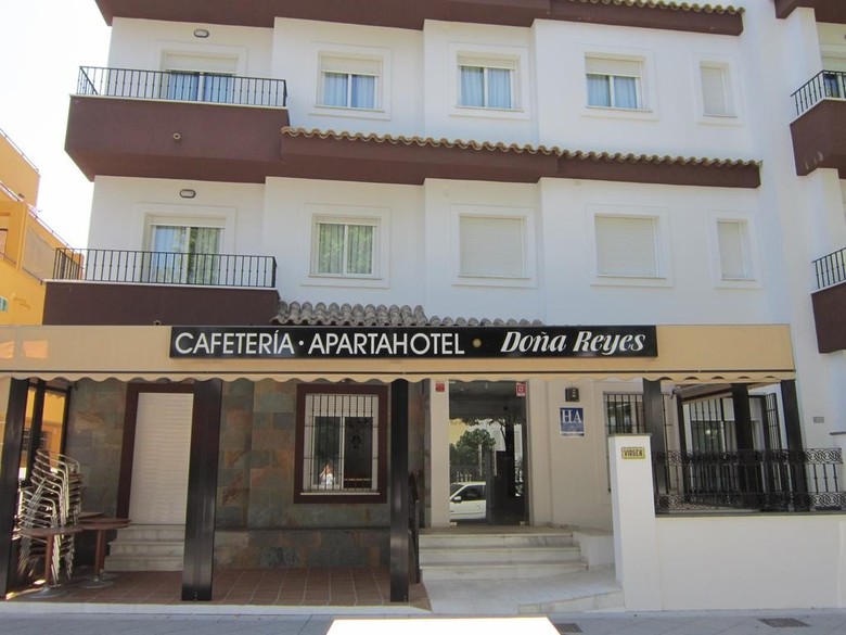 Apartahotel Do�a Reyes