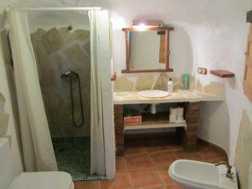 Cuevas El Balc�n De Orce