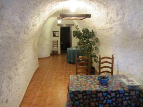 Cuevas El Balc�n De Orce