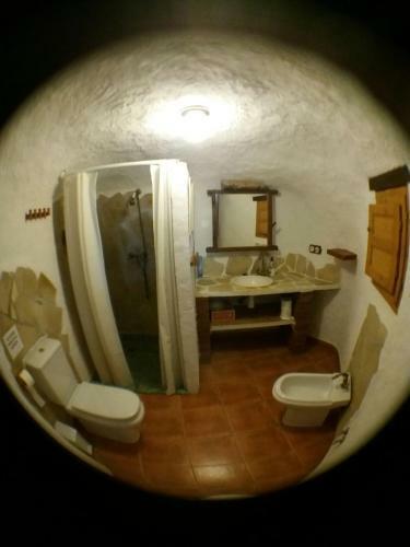 Cuevas El Balc�n De Orce