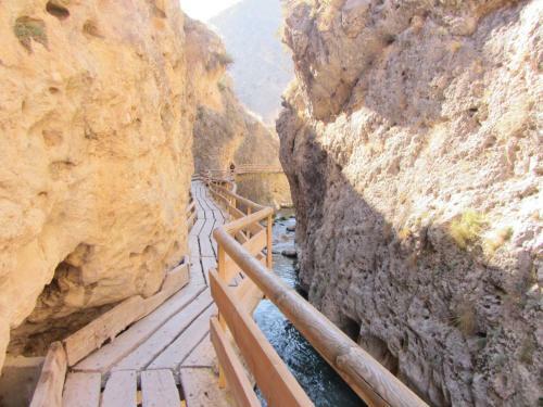 Cuevas El Balc�n De Orce