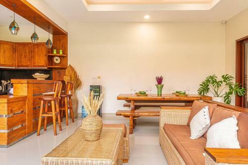 Cozy 2-bed Villa With Pool 5 Mins To Finns Beach