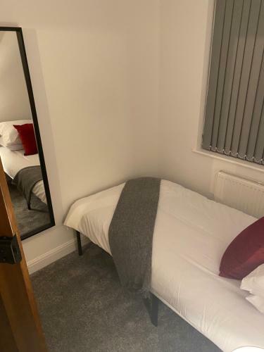 Bessie House*modern Refurb* Free Parking*racecourse*a1&m18