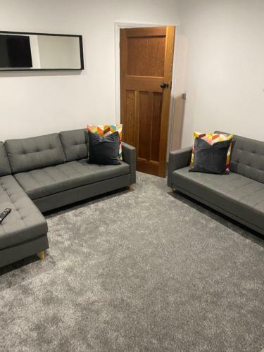 Bessie House*modern Refurb* Free Parking*racecourse*a1&m18