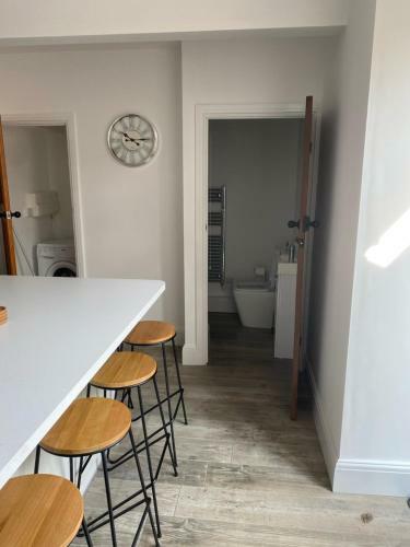 Bessie House*modern Refurb* Free Parking*racecourse*a1&m18