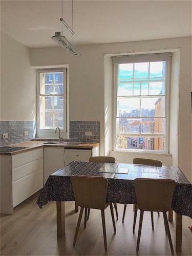 Royal Mile Apartment