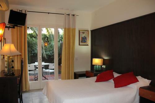 Hotel Los Globos