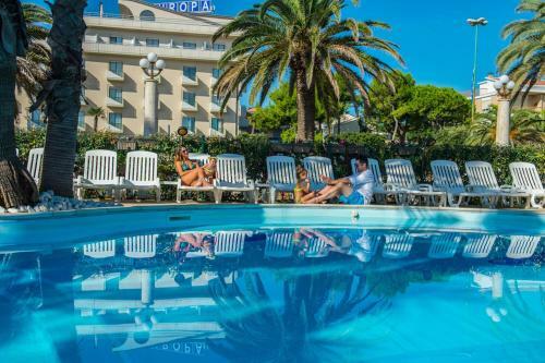 Hotiday Hotel Village