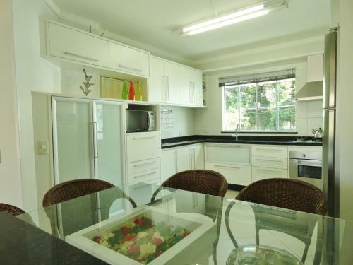 Apartamento Encantador, Com Piscina No Condom�nio