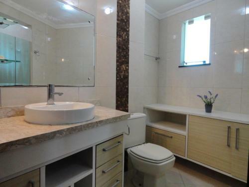 Apartamento Encantador, Com Piscina No Condom�nio