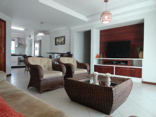 Apartamento Encantador, Com Piscina No Condom�nio