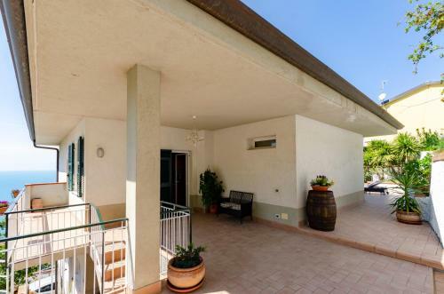 Apartamento Altido Stunning Flat With Balcony, Pool & Sea View