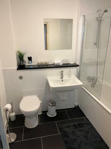 Apartamento Modern 1 Bed In Central Mk, Free Parking, Smart Tv