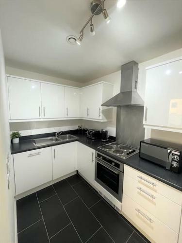 Apartamento Modern 1 Bed In Central Mk, Free Parking, Smart Tv