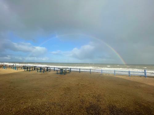 Stunning 8-bed Apartment In Bacton