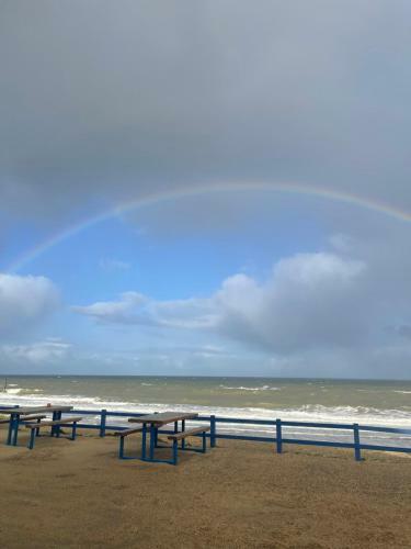 Stunning 8-bed Apartment In Bacton