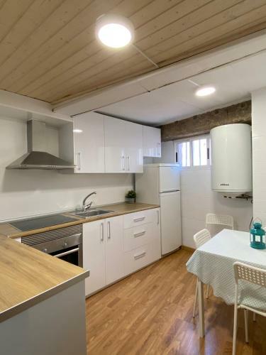 Apartamento R�a Real 40, 1