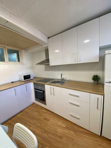 Apartamento R�a Real 40, 1