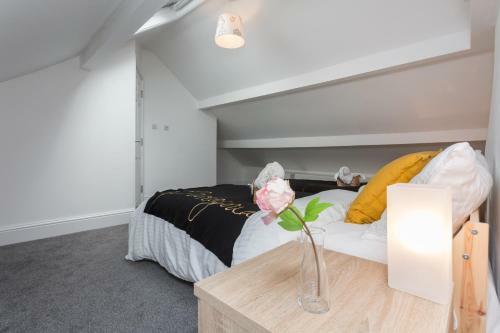 Preston Blackpool Road Apartment - Sleeps 6 - Ideal Location