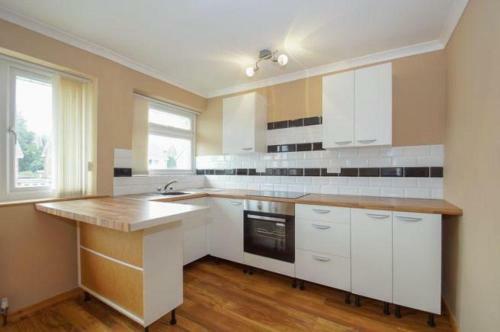 2 Bed Apartment - Sleeps 4