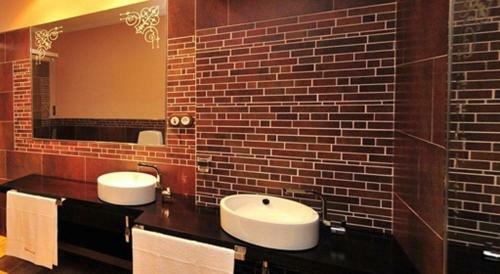 Hostal O Paxareco De Ay